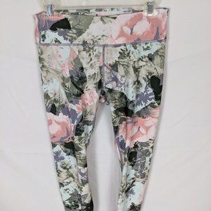 Fabletics Mid-Rise Printed PowerHold® Legging - M